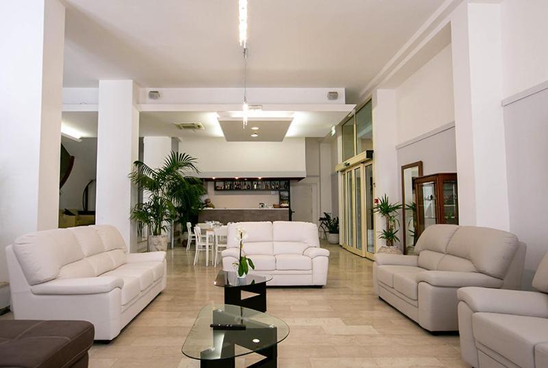 Hotel La Perla Rimini Exterior photo