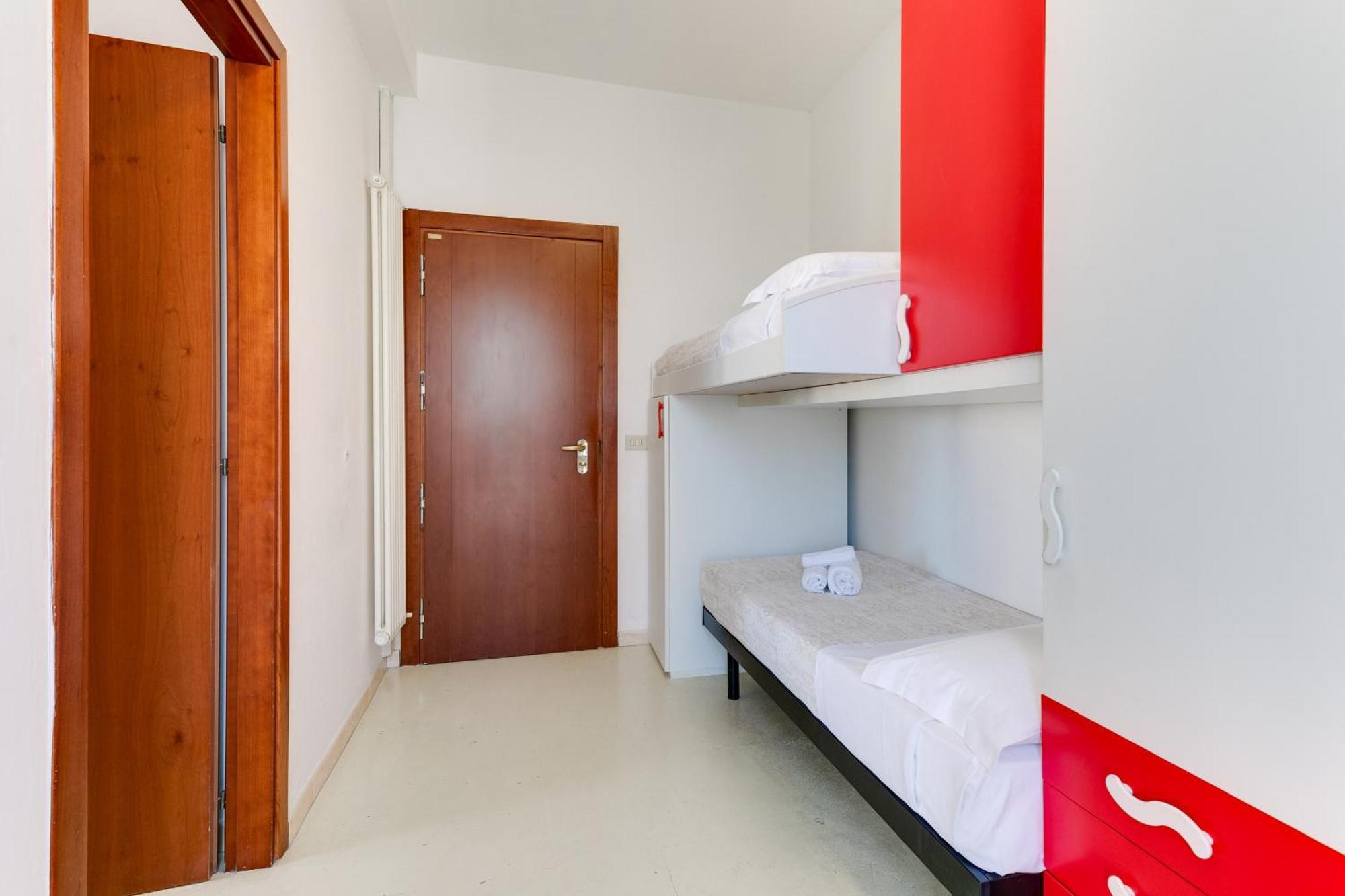 Hotel La Perla Rimini Exterior photo