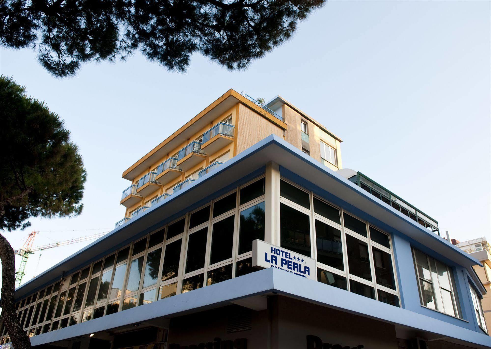 Hotel La Perla Rimini Exterior photo